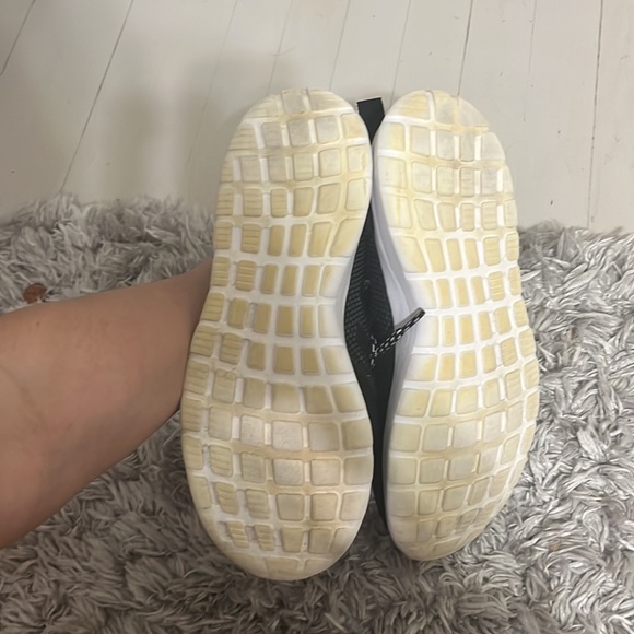 Womens Adidas size 9 - Picture 3 of 4